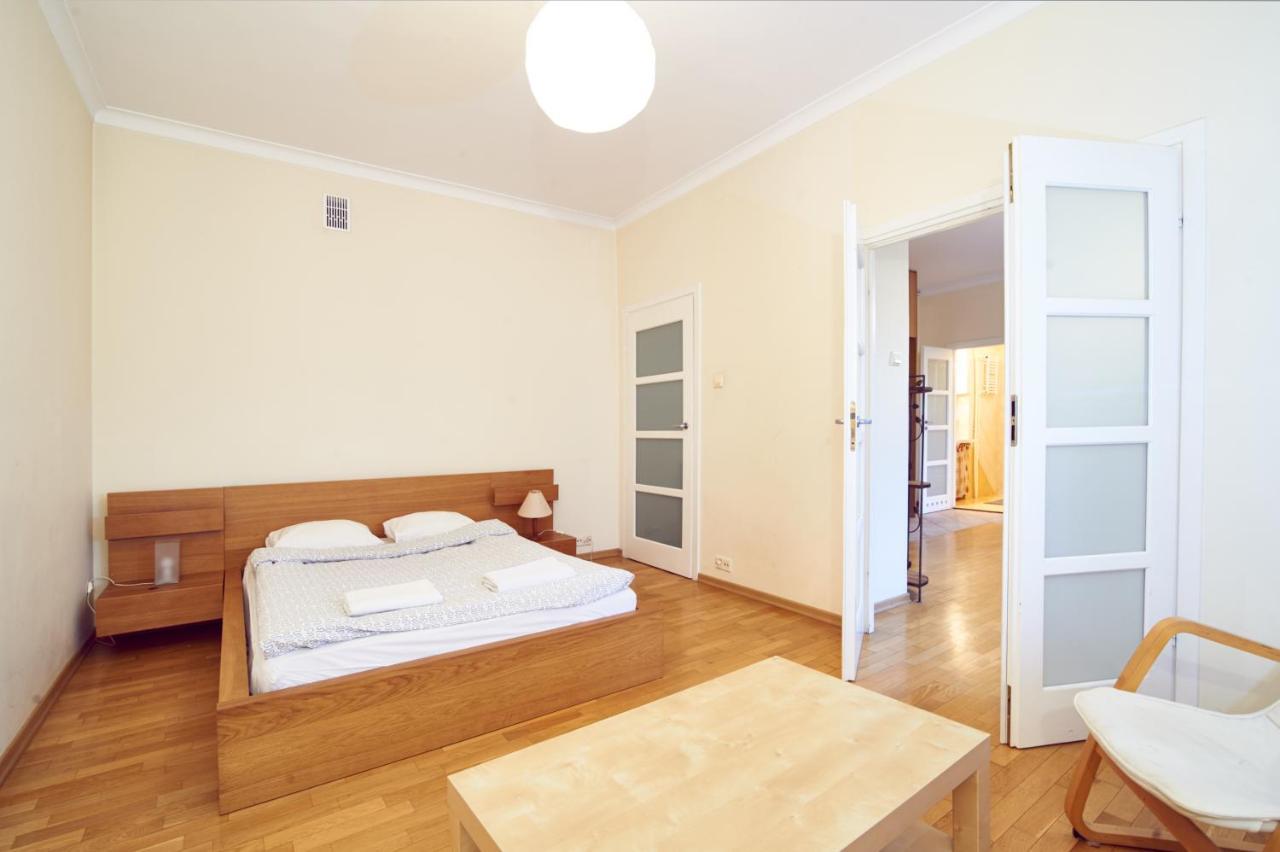 Goodnight Warsaw Apartments - Wspolna 69 ภายนอก รูปภาพ